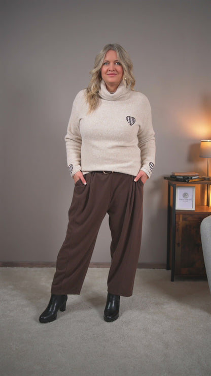 Strickpullover mit Herz-Details, hellbeige