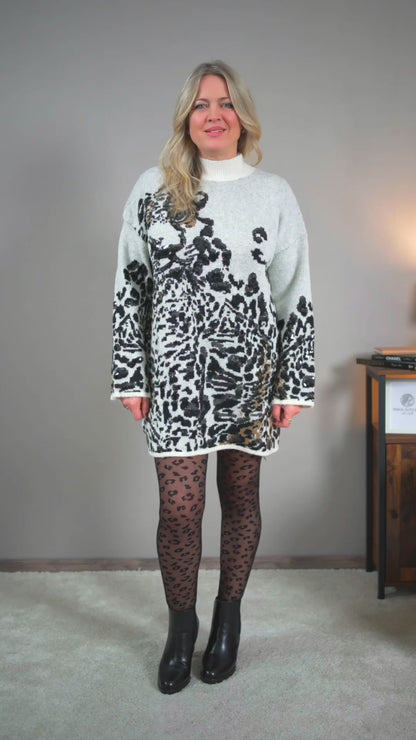 Strickkleid mit Pailletten-Muster