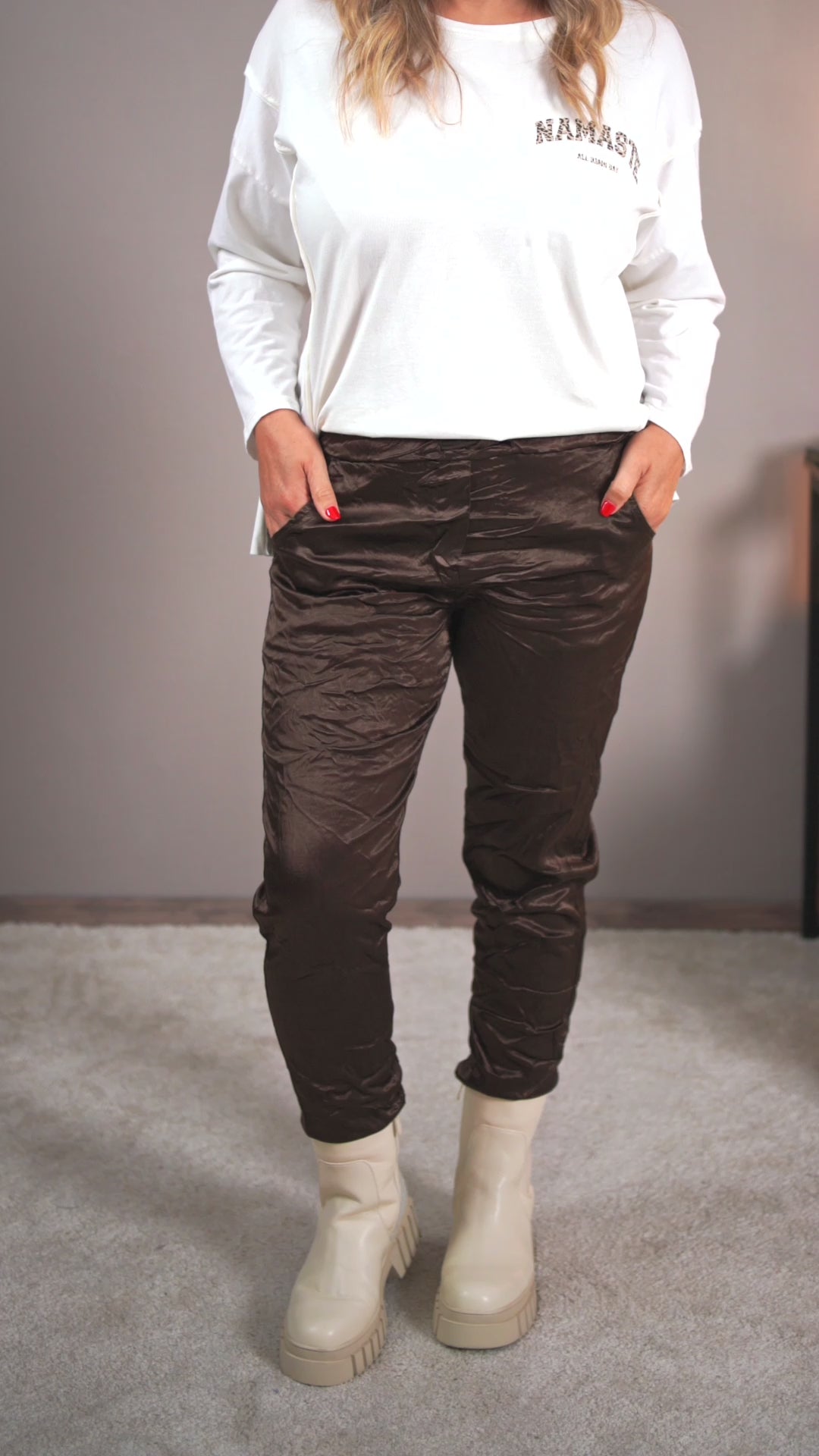 Stretchhose mit Crinkle-Effekt, schokobraun