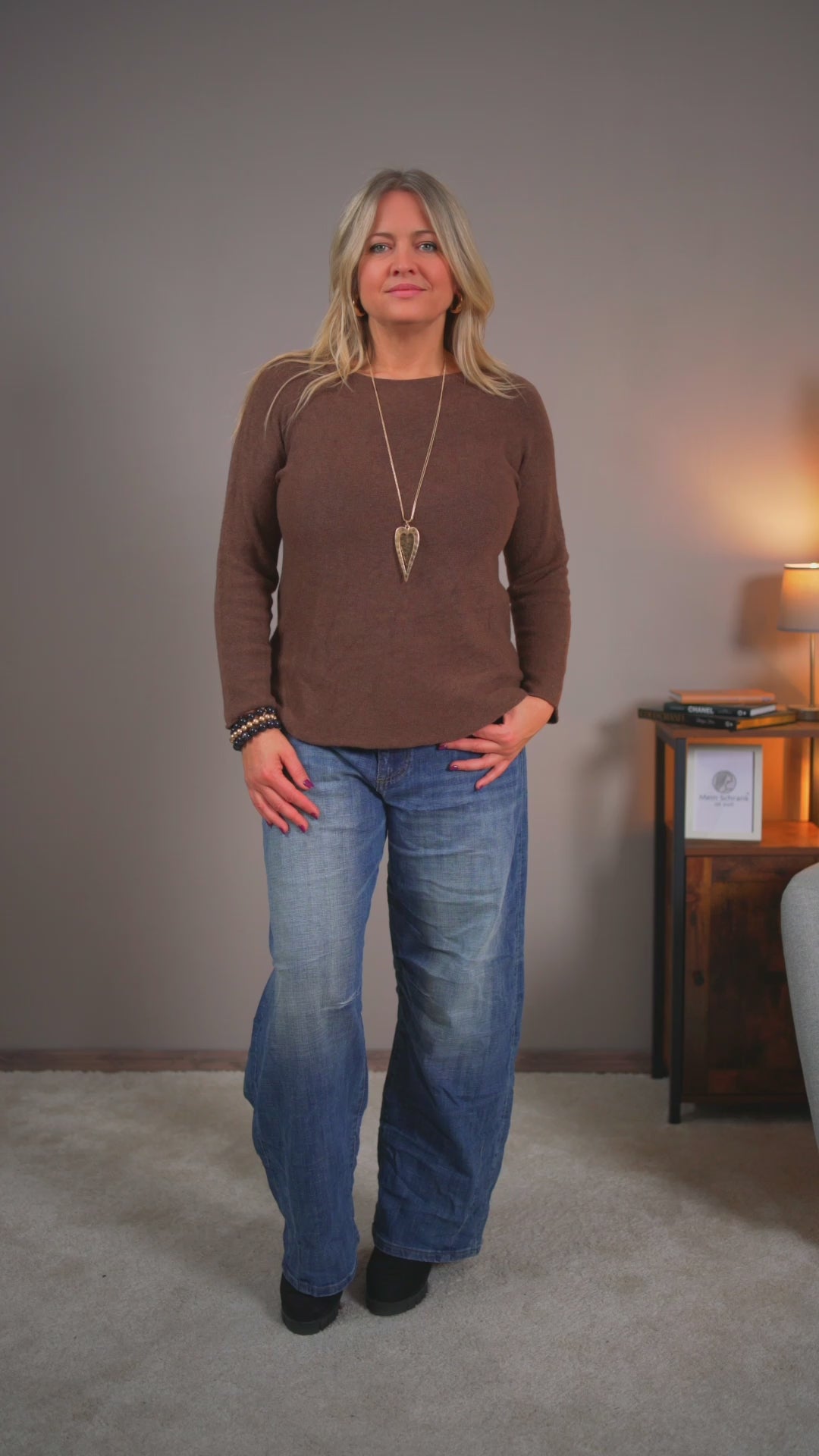 Video laden: Feinstrickpullover, braun