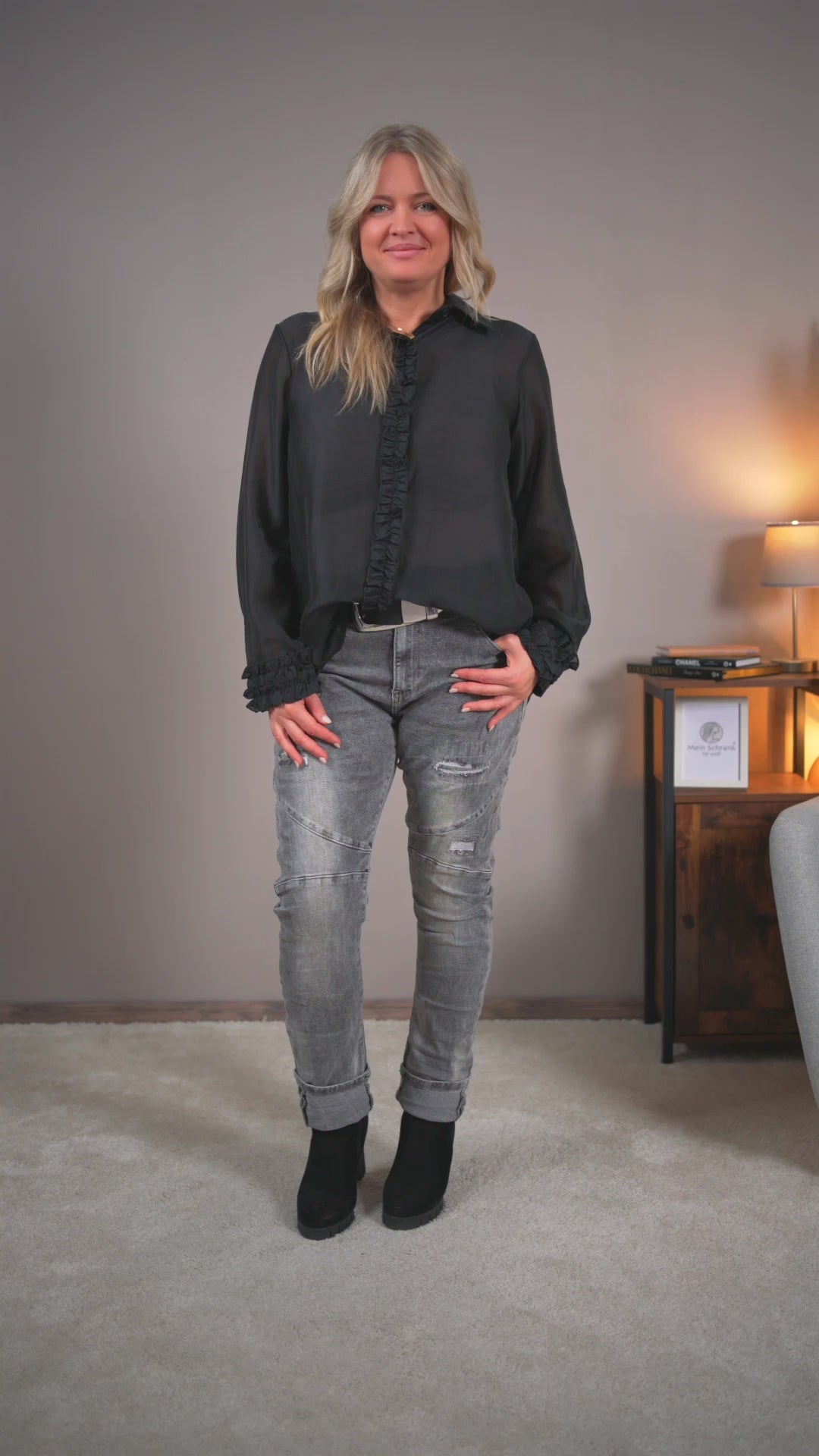 Video laden: Jeans im Used-Look, grau