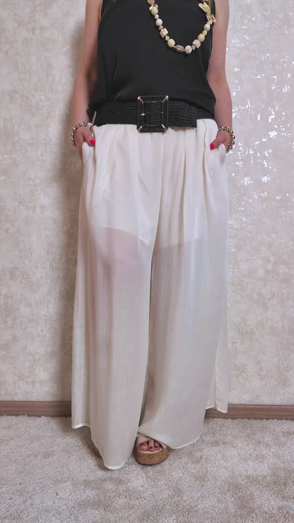 Sommerliche Hose mit weitem Bein