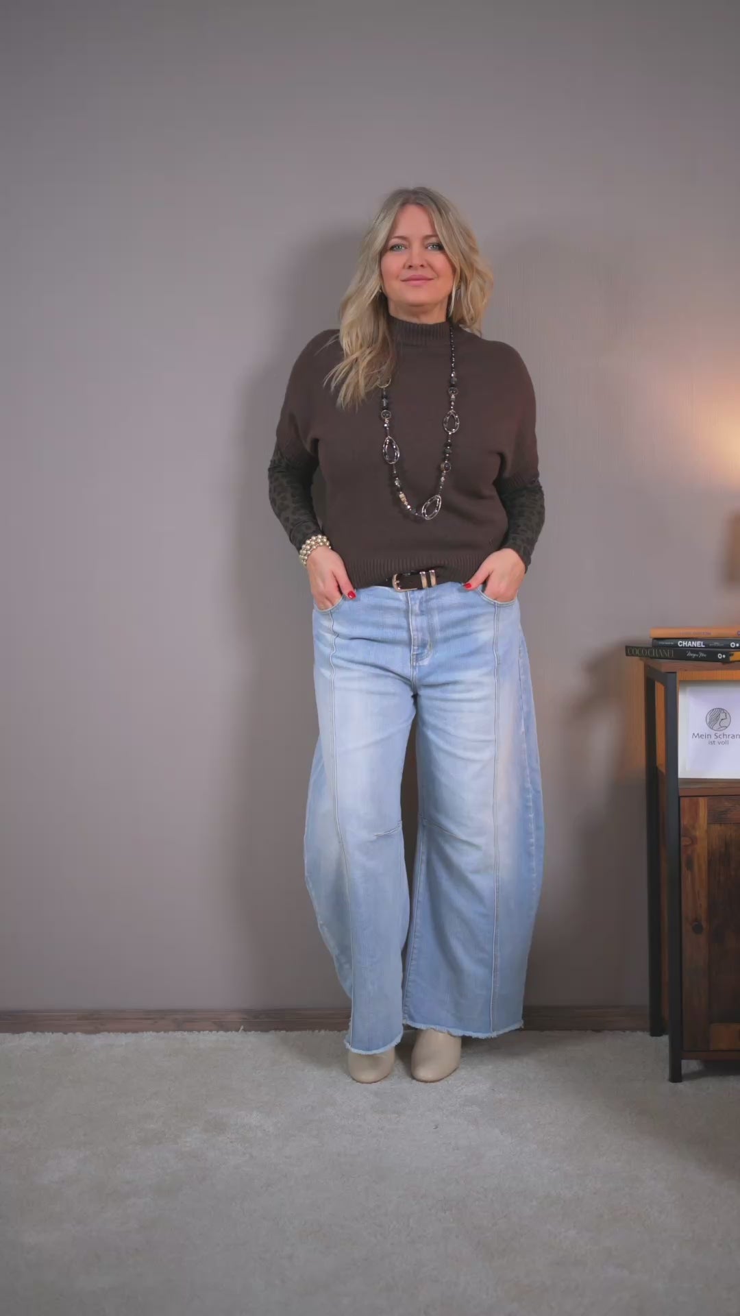 Video laden: Kurzarm-Strickpullover, schokobraun