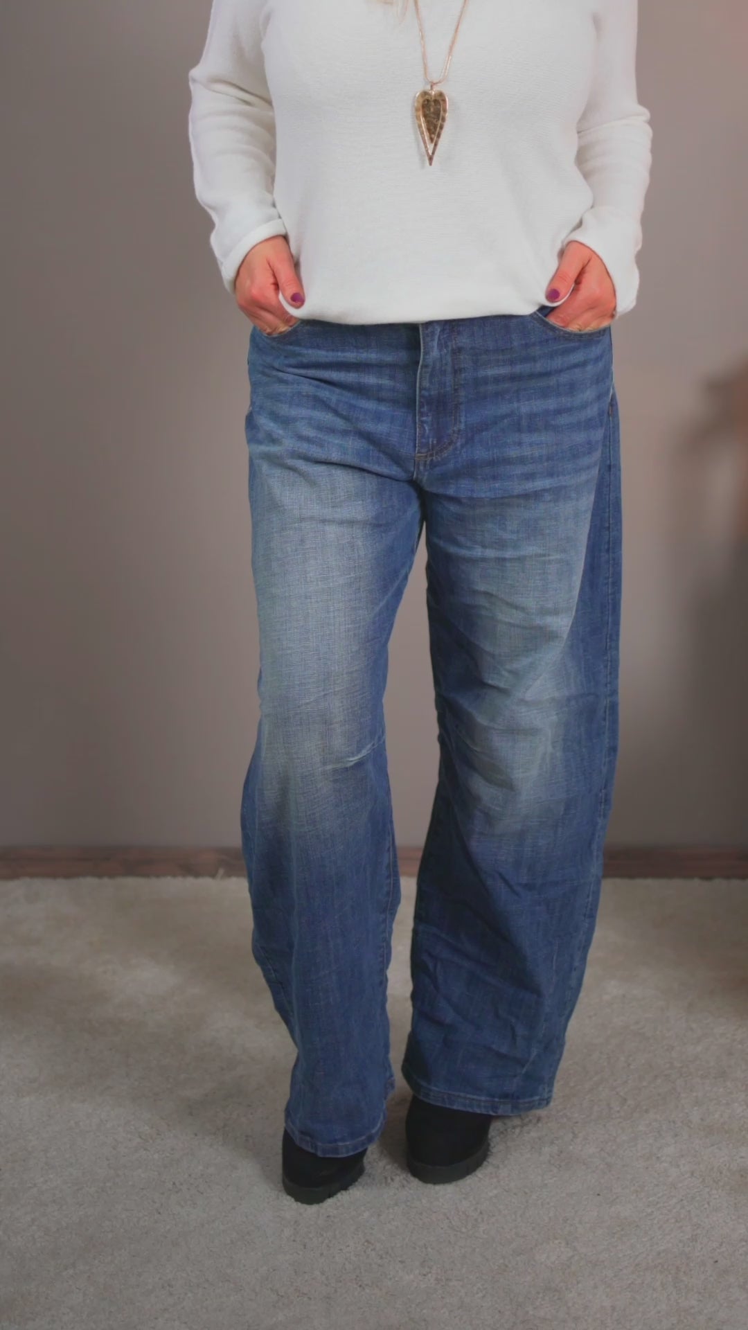 Video laden: Barrel Jeans im Vintage-Look