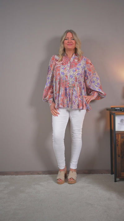 Leichte Tunika mit Patchwork-Blumenprint