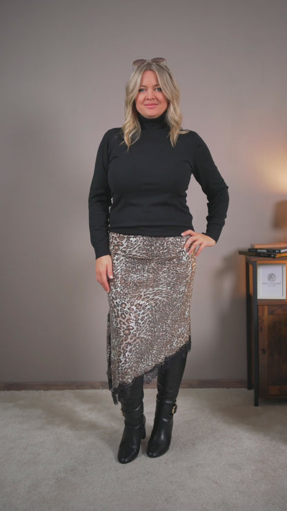Leopardenrock mit Pailletten und Spitzenabschluss