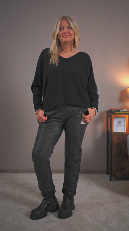 Feiner Strickpullover mit V-Ausschnitt, schwarz