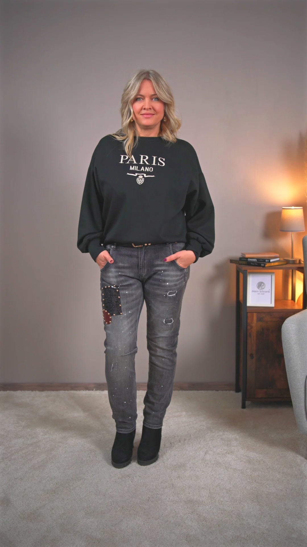 Video laden: Sweatshirt mit Schriftzug, schwarz