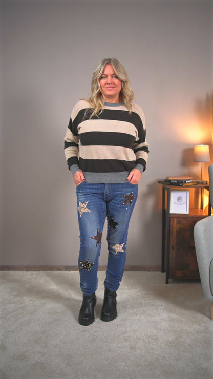 Gestreifter Strickpullover, beige/schwarz