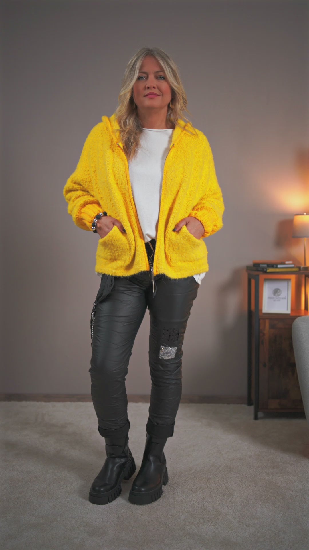 Bouclé-Jacke, sonnengelb
