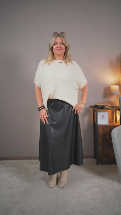 Langer Rock im Leder-Look, schwarz