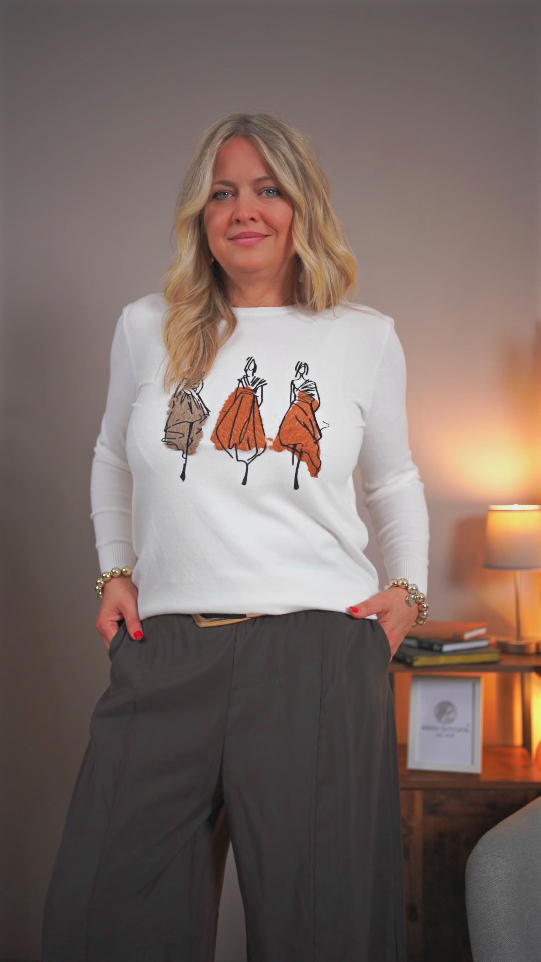 Feinstrick-Pullover mit Fashion-Motiv, wollweiß