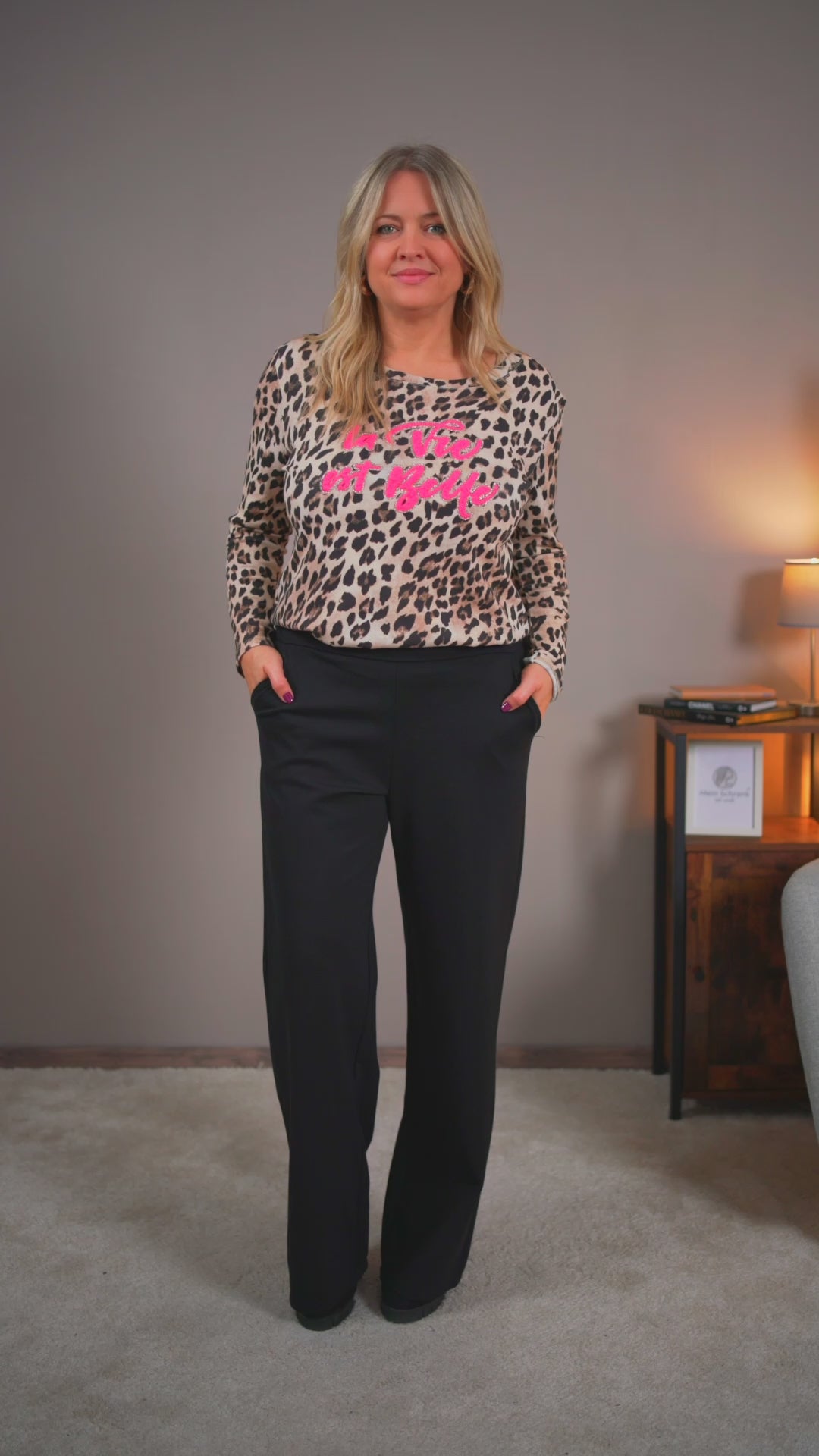 Video laden: Wide-Leg-Hose in Schwarz