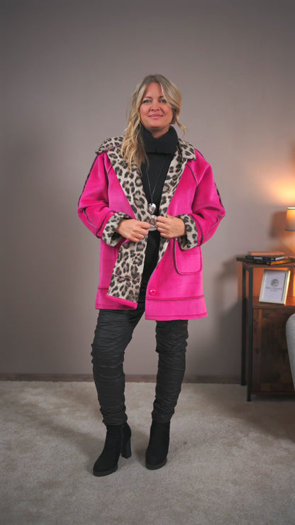 Stylische Jacke in Pink mit Leo-Details