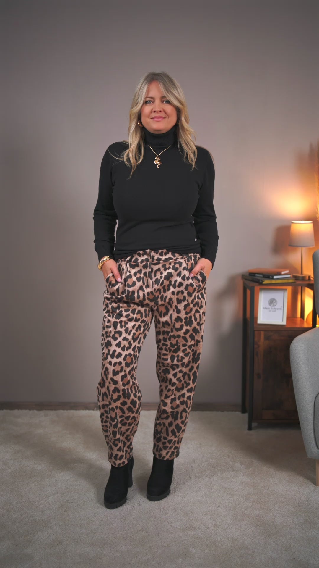 Video laden: Print-Hose im Leo-Design