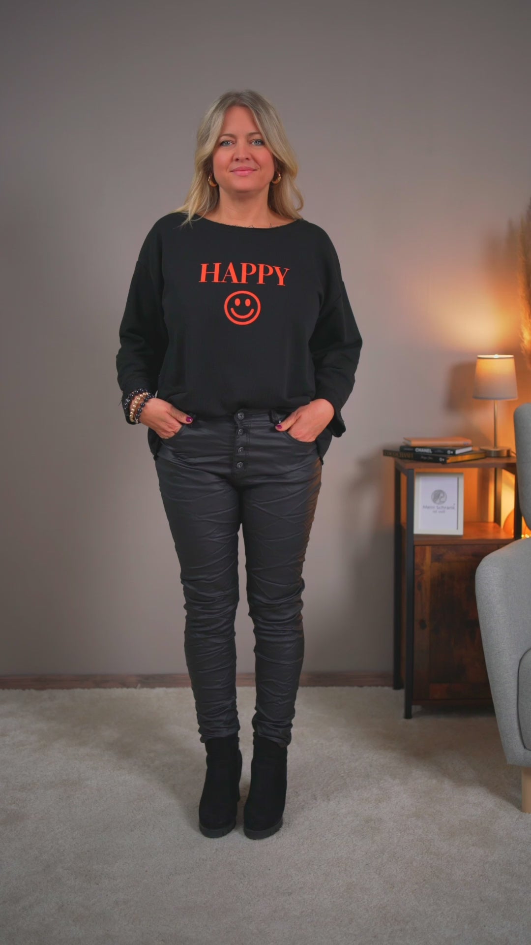 Video laden: Sweatshirt mit Print, schwarz