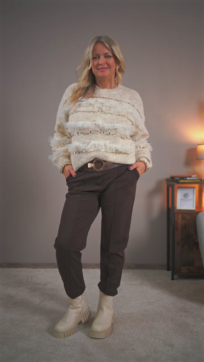 Strickpullover mit Rüschen und Pailetten