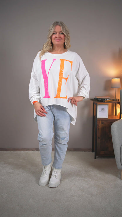 Oversized Shirt "YEAH" in Weiß