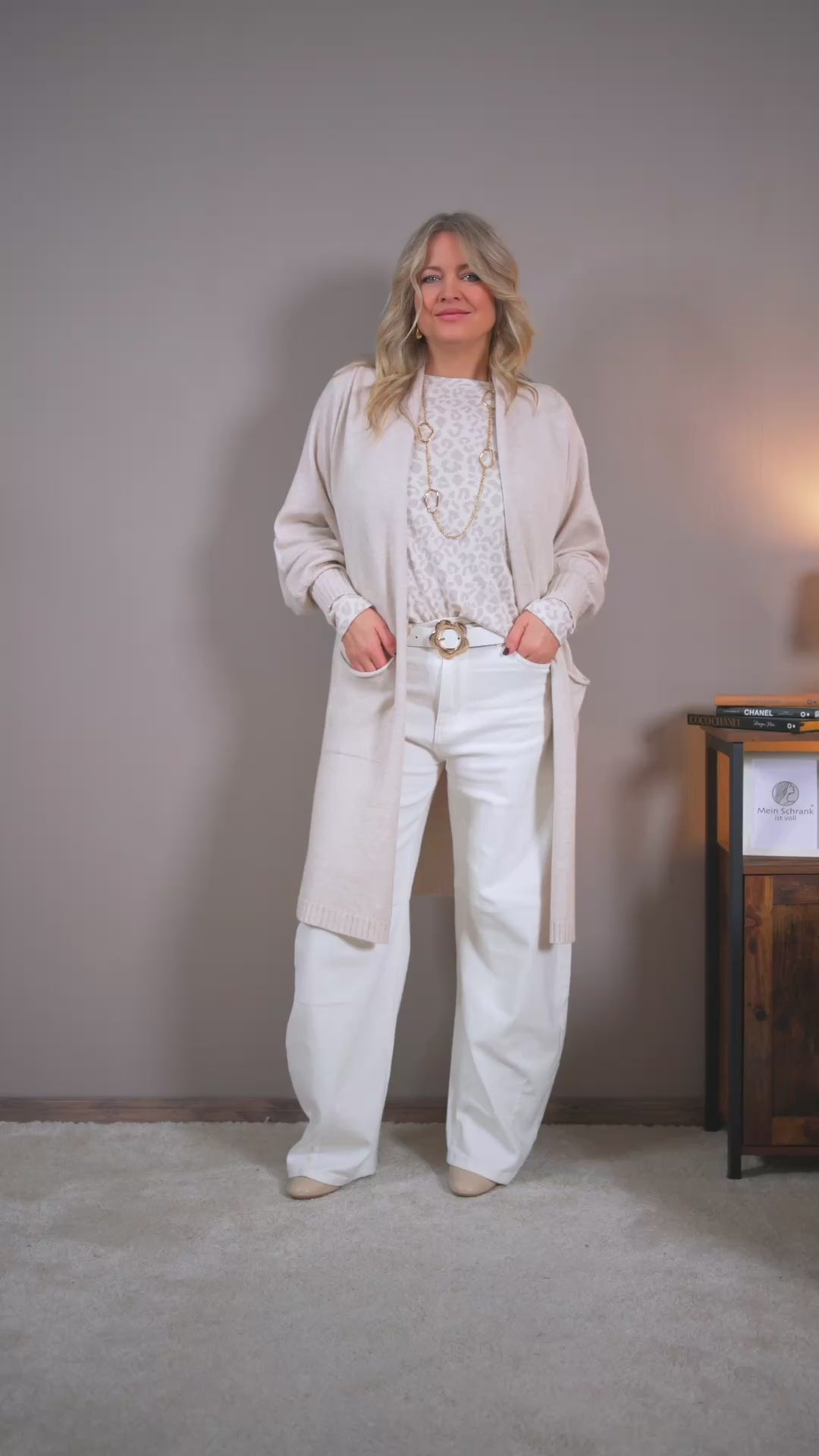 Video laden: Langer Cardigan, creme/beige