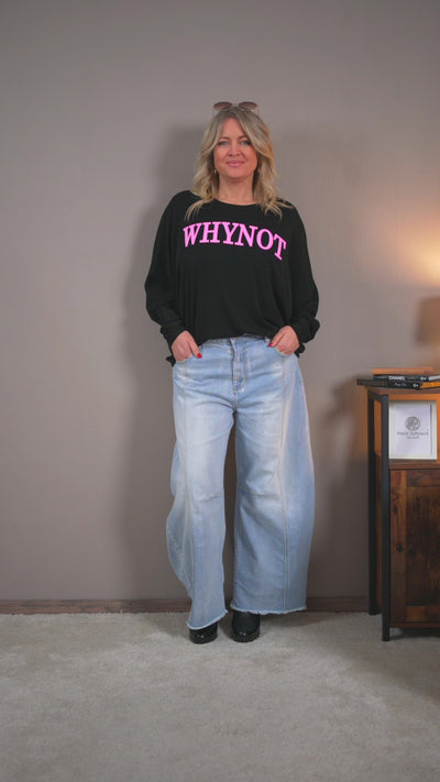 Oversize Shirt WHY NOT in Schwarz mit pinkem Statement Print