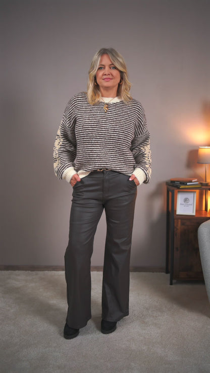 Strickpullover mit Streifen & edler Stickerei